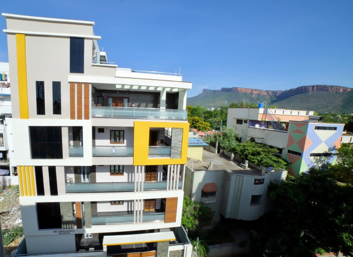 Truelife Homestays: Mountain View 2bhk Near Railway Station *