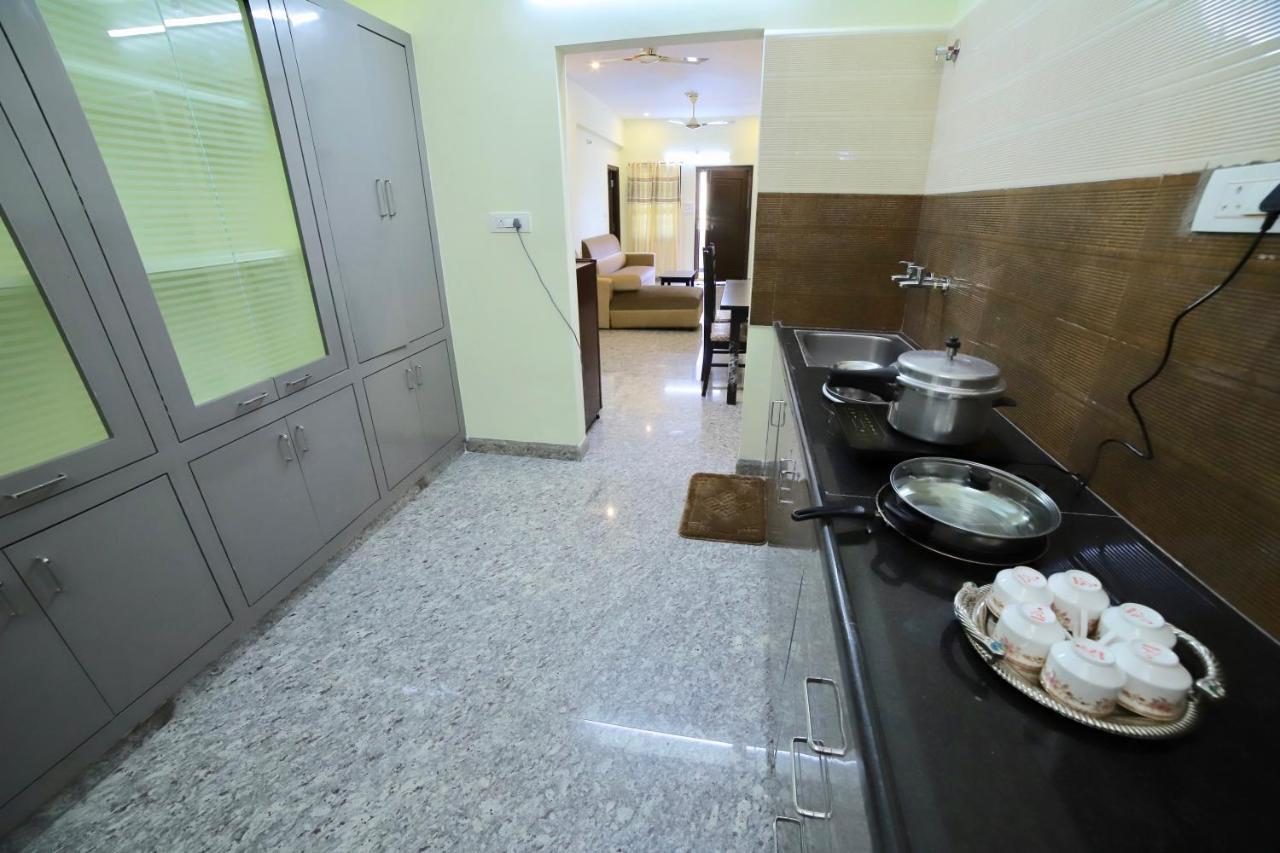 Truelife Homestays: Mountain View 2bhk Near Railway Station Apartment *